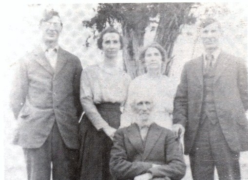 File:Julius McCoin Family.jpg